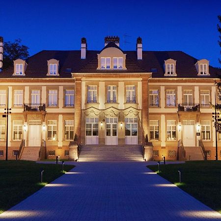 Chateau Hochberg, Hotel & Restaurant Wingen-sur-Moder Exteriör bild